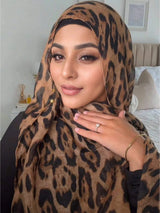 Leopard Print Scarf – Soft, Lightweight Women’s Shawl, Suitable Muslim Hijab Wrap for Daily Commuting & Outdoor Wear