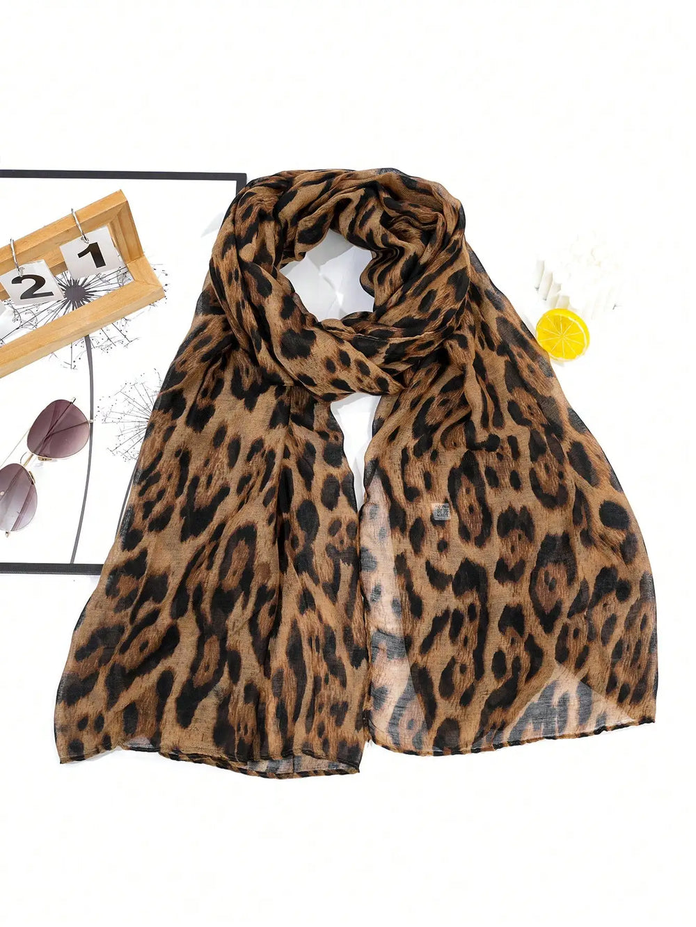 Leopard Print Scarf – Soft, Lightweight Women’s Shawl, Suitable Muslim Hijab Wrap for Daily Commuting & Outdoor Wear